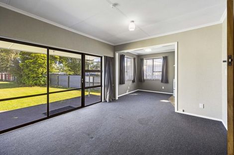 Photo of property in 59 Turuturu Road, Hawera, 4610