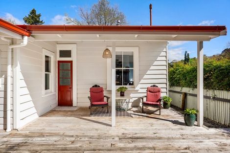 Photo of property in 95 Milton Road, Bluff Hill, Napier, 4110