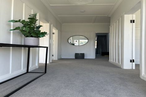 Photo of property in 36 Stone Street, Miramar, Wellington, 6022