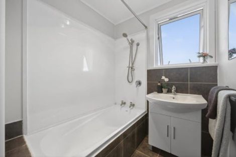 Photo of property in 14 Mangos Place, Pakuranga, Auckland, 2010