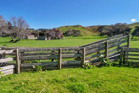 Photo of property in 3 Murray Street, Waitotara, Wanganui, 4588
