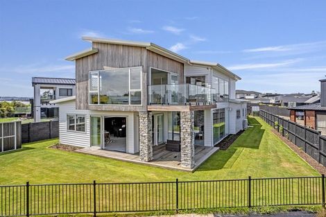 Photo of property in 88 Hayfield Way, Karaka, Papakura, 2113