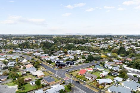 Photo of property in 1/1 Splitt Avenue, Glenview, Hamilton, 3206