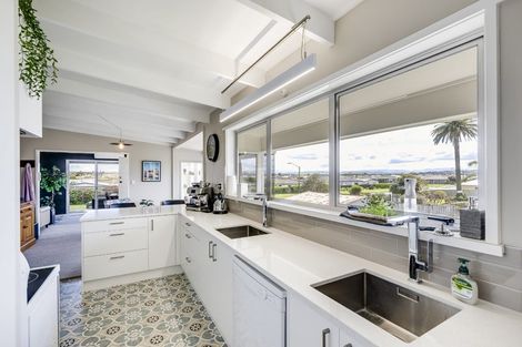 Photo of property in 180 Te Awa Avenue, Awatoto, Napier, 4110