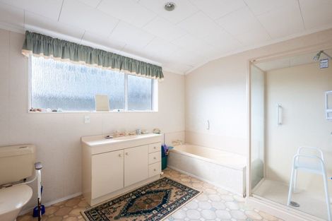 Photo of property in 103 Tukapa Street, Westown, New Plymouth, 4310