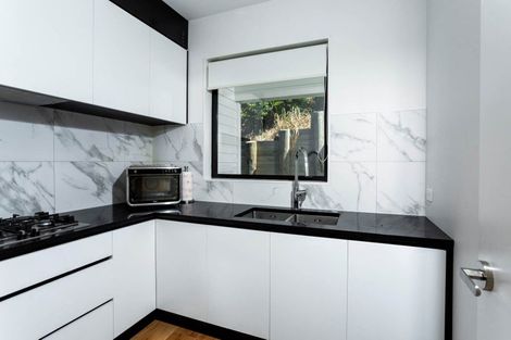 Photo of property in 10 Awaiti Way, Orewa, 0931