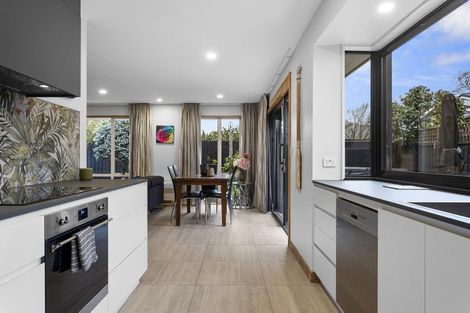 Photo of property in 33 Dee Street, St Albans, Christchurch, 8014