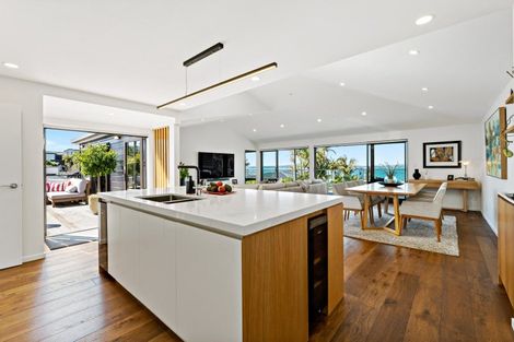 Photo of property in 2/16 Marama Street, Castor Bay, Auckland, 0620