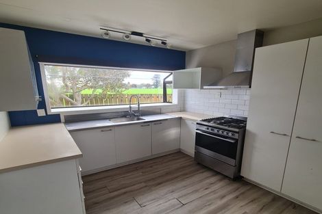 Photo of property in 2/21 Southview Place, Wattle Downs, Auckland, 2102