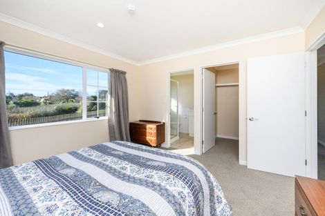 Photo of property in 1a Kings Court, Roslyn, Palmerston North, 4414