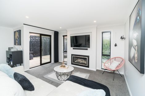 Photo of property in 6 Ngaio Street, West End, Palmerston North, 4412