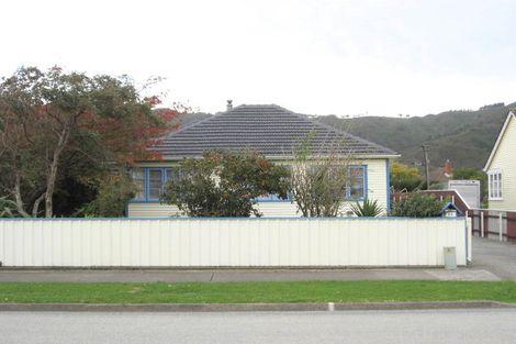 Photo of property in 58 Hewer Crescent, Naenae, Lower Hutt, 5011