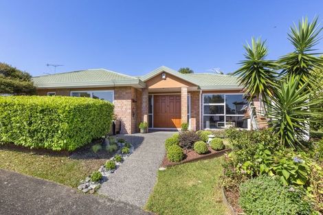 Photo of property in 10 Ryden Place, Glen Eden, Auckland, 0602