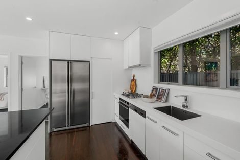 Photo of property in 14 Whitfield Street, Sumner, Christchurch, 8081