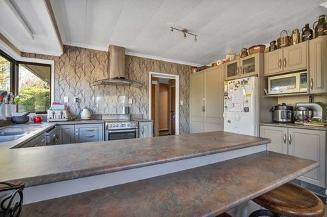 Photo of property in 44 Rawhitiroa Road, Eltham, 4322