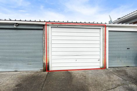 Photo of property in 4/92 Lynwood Road, New Lynn, Auckland, 0600