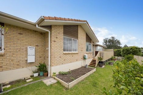 Photo of property in 2 Jubaea Place, Henderson, Auckland, 0610