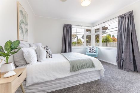 Photo of property in 215 Breezes Road, Aranui, Christchurch, 8061