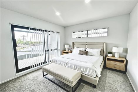 Photo of property in 2a Marinich Drive, Ranui, Auckland, 0612