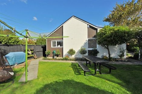 Photo of property in 1/10 Jamell Place, Avonhead, Christchurch, 8042