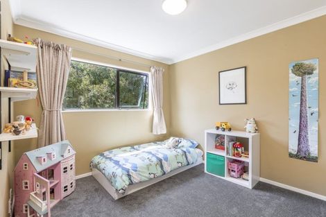 Photo of property in 72 Gloria Avenue, Te Atatu Peninsula, Auckland, 0610