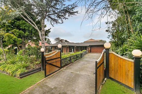 Photo of property in 17 Maygrove Drive, Orewa, 0931