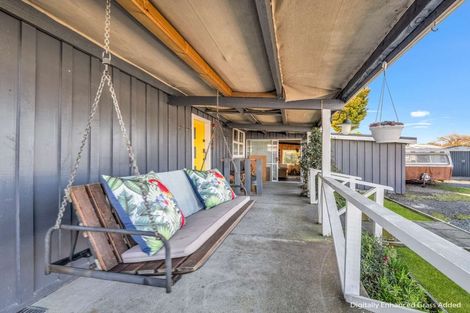 Photo of property in 37 Kawaha Point Road, Fairy Springs, Rotorua, 3015