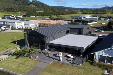 Photo of property in 118 Motu Iti, Pauanui, Hikuai, 3579