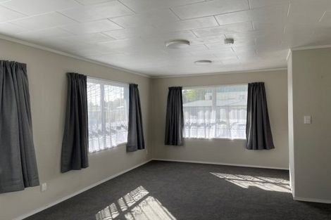 Photo of property in 1 Dunrobin Place, Avonhead, Christchurch, 8042