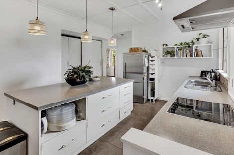 Photo of property in 205 Sylvan Road, Parkvale, Hastings, 4122