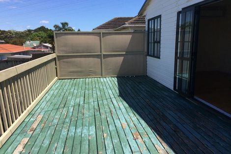 Photo of property in 120 Archibald Road, Kelston, Auckland, 0602