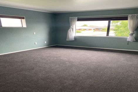 Photo of property in 11 Russley Drive, Mount Maunganui, 3116
