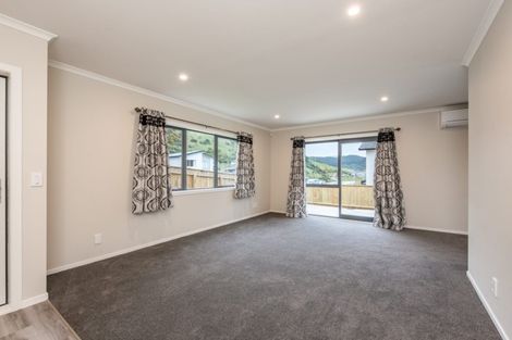 Photo of property in 40 Melksham Drive, Churton Park, Wellington, 6037
