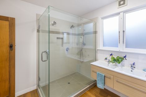Photo of property in 69 Corson Avenue, Beckenham, Christchurch, 8023