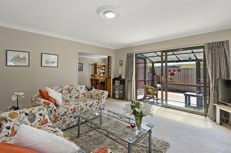 Photo of property in 22 Bowen Street, Upper Riccarton, Christchurch, 8041