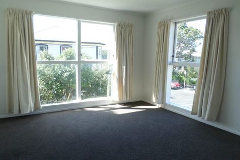 Photo of property in 136 Tasman Street, Mount Cook, Wellington, 6021
