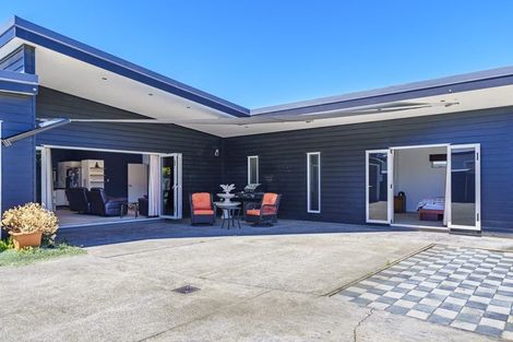 Photo of property in 7a Chester Place, Taradale, Napier, 4112