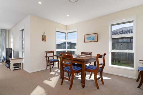 Photo of property in 11 Maple Grove, Kingston, Wellington, 6021