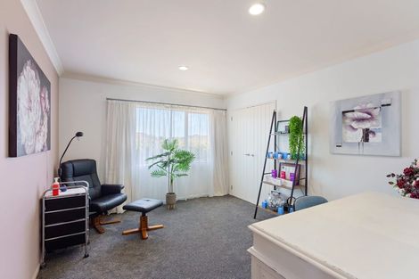 Photo of property in 6 Rae Lane, Paraparaumu Beach, Paraparaumu, 5032