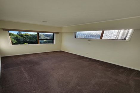 Photo of property in 43 Girrahween Drive, Totara Vale, Auckland, 0629