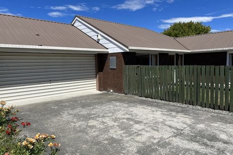Photo of property in 3 Claverley Gardens, Avonhead, Christchurch, 8042