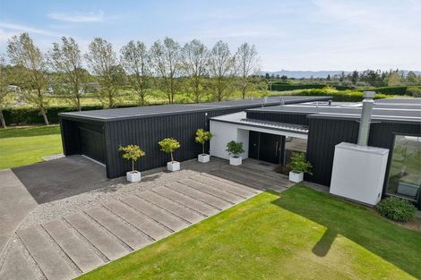 Photo of property in 9 Birdie Way, Martinborough, 5711