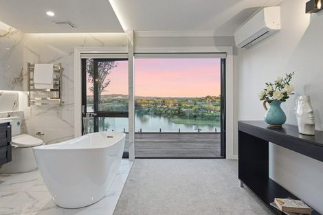 Photo of property in 45 Pohutukawa Avenue, Shelly Park, Auckland, 2014