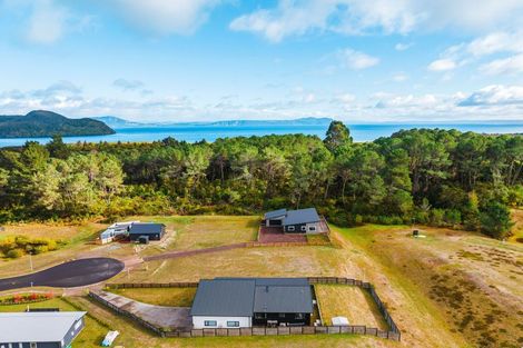 Photo of property in 14 Komahimahi Way, Motuoapa, 3382