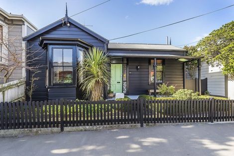 Photo of property in 25 Wright Street, Mount Cook, Wellington, 6021