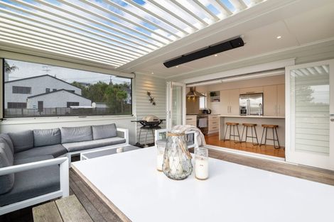 Photo of property in 6 Manuwai Road, Torbay, Auckland, 0630