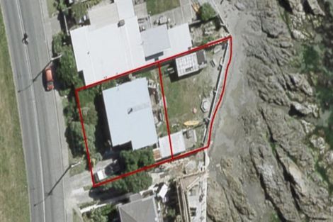 Photo of property in 277 Queens Drive, Lyall Bay, Wellington, 6022