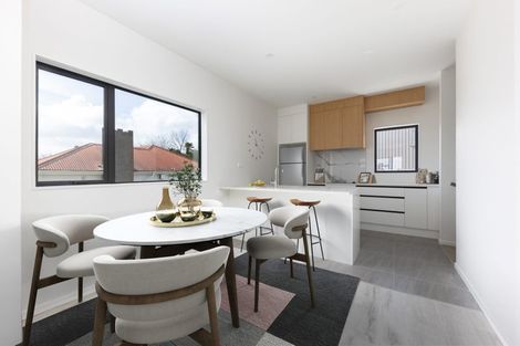 Photo of property in 1/50 Newington Road, Henderson, Auckland, 0612