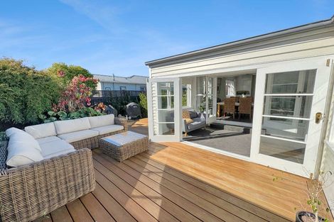 Photo of property in 155 Weston Road, St Albans, Christchurch, 8052
