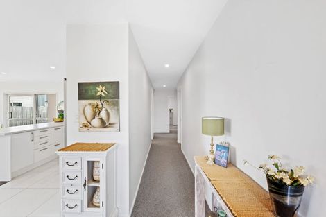 Photo of property in 3 Toutouwai Lane, Favona, Auckland, 2024